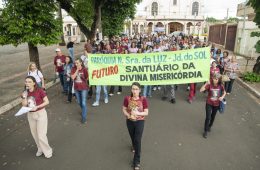 Festa da Divina Misericórdia é celebrada com peregrinação jubilar na arquidiocese