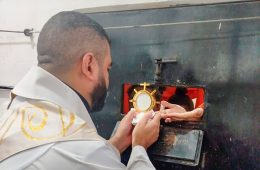 Pastoral Carcerária celebra Corpus Christi na Cadeia Feminina de Londrina