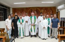 Seminaristas da Teologia recebem instituição dos ministérios