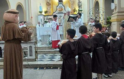 Missa trezena Santo Antonio Cambe Dom Geremias - Edna Vieira (3)