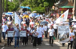 Em unidade, Decanato Porecatu e Pastoral do Dízimo fazem peregrinação jubilar