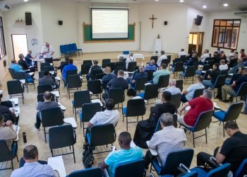 Clero da Arquidiocese de Londrina tem última reunião geral de 2025
