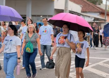 Na reta final do Jubileu, Decanato Ibiporã faz peregrinação jubilar arquidiocesana