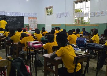 Escola São Paulo VI transforma a educação e a vida das crianças na África