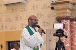 Padre Alan Carlos toma posse como pároco em Alvorada do Sul