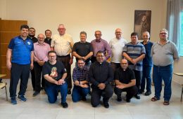 PADRES DO DECANATO CENTRO SE ENCONTRAM PARA REUNIÃO DECANAL