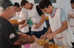 Seminaristas do Discipulado Participam do Café da Manhã para pessoas em situação de rua